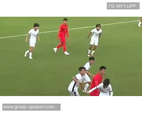 U15国足角球失误直接出底线展现脚法不足引发热议