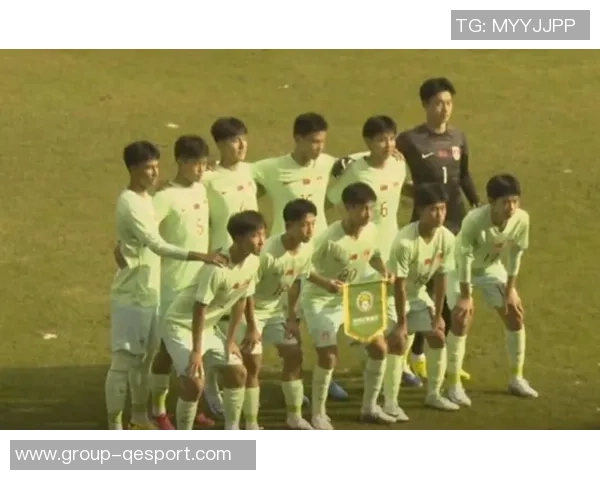 U15国足角球失误直接出底线展现脚法不足引发热议 U15国足角球失误直接出底线展现脚法不足引发热议