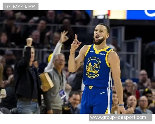 詹姆斯称赞库里无球威胁力认为他是历史最佳持球无球兼备球员 詹姆斯称赞库里无球威胁力认为他是历史最佳持球无球兼备球员