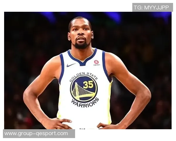 杜兰特半场表现稳定得分10分三分球未能命中展现全能能力