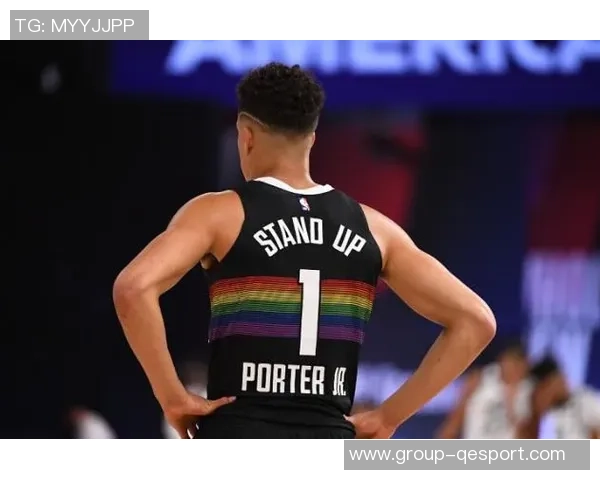 库兹马上半场表现出色连得8分贡献10分3板正负值高达9 库兹马上半场表现出色连得8分贡献10分3板正负值高达9